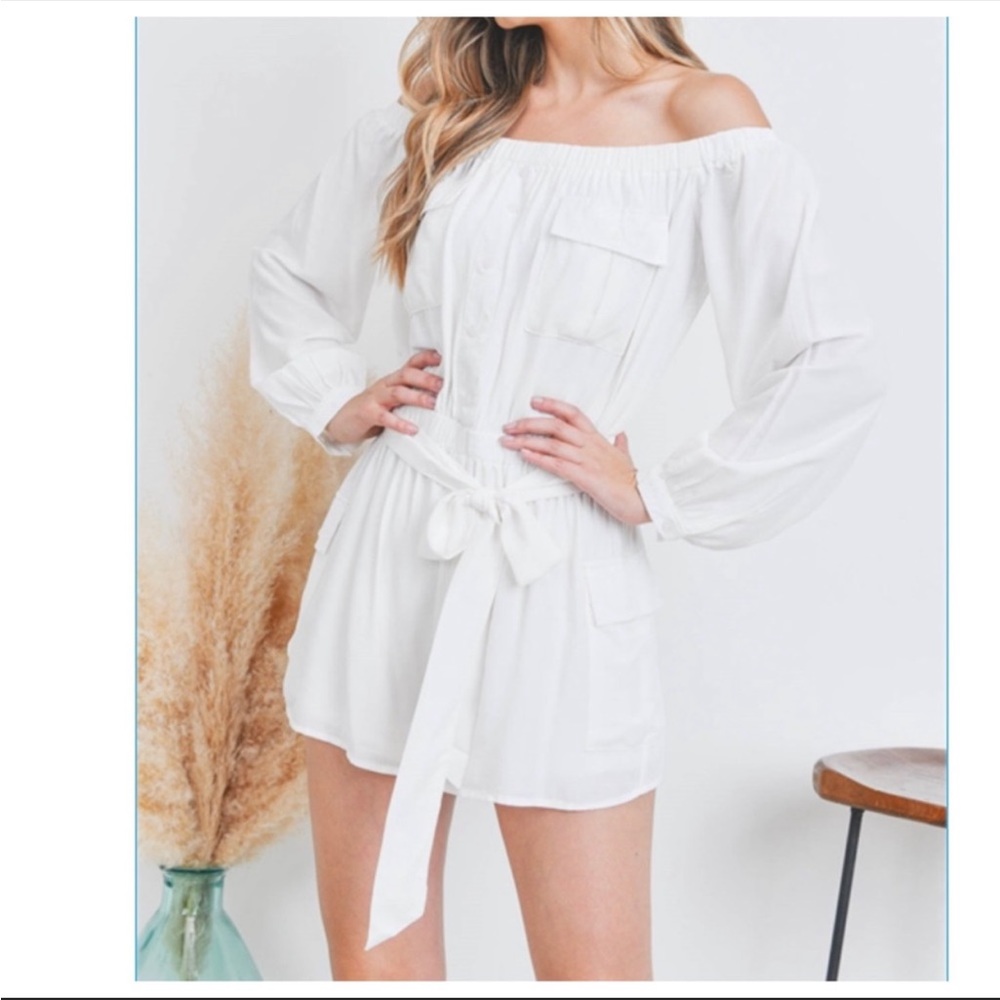 Boho Chic White off the Shoulder Long Sleeve Romper size L